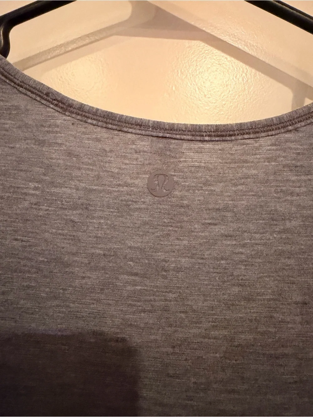Lululemon Twist Front T-shirt short sleeve gray size 6 EUC